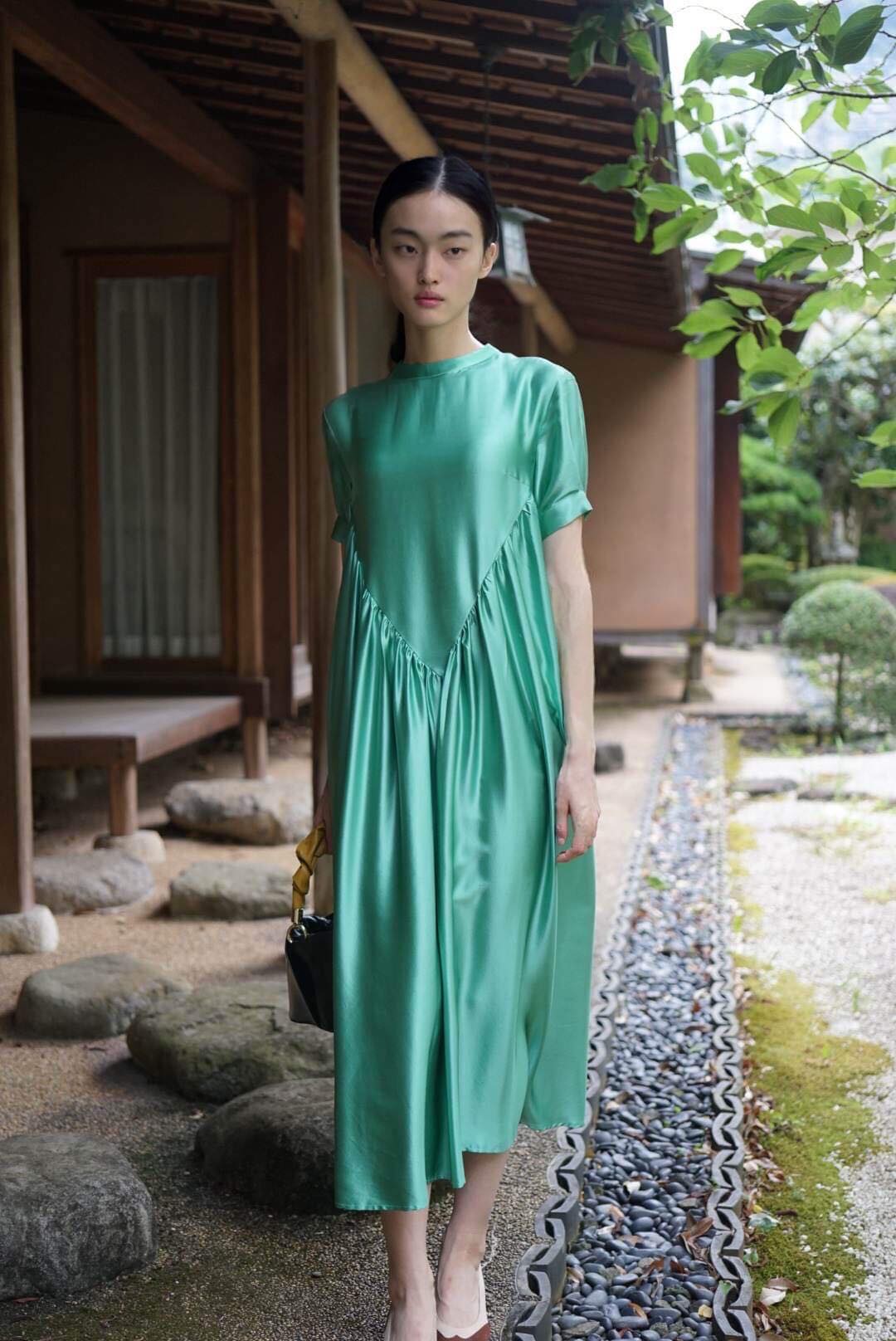若草- Wakakusa Silk Dress